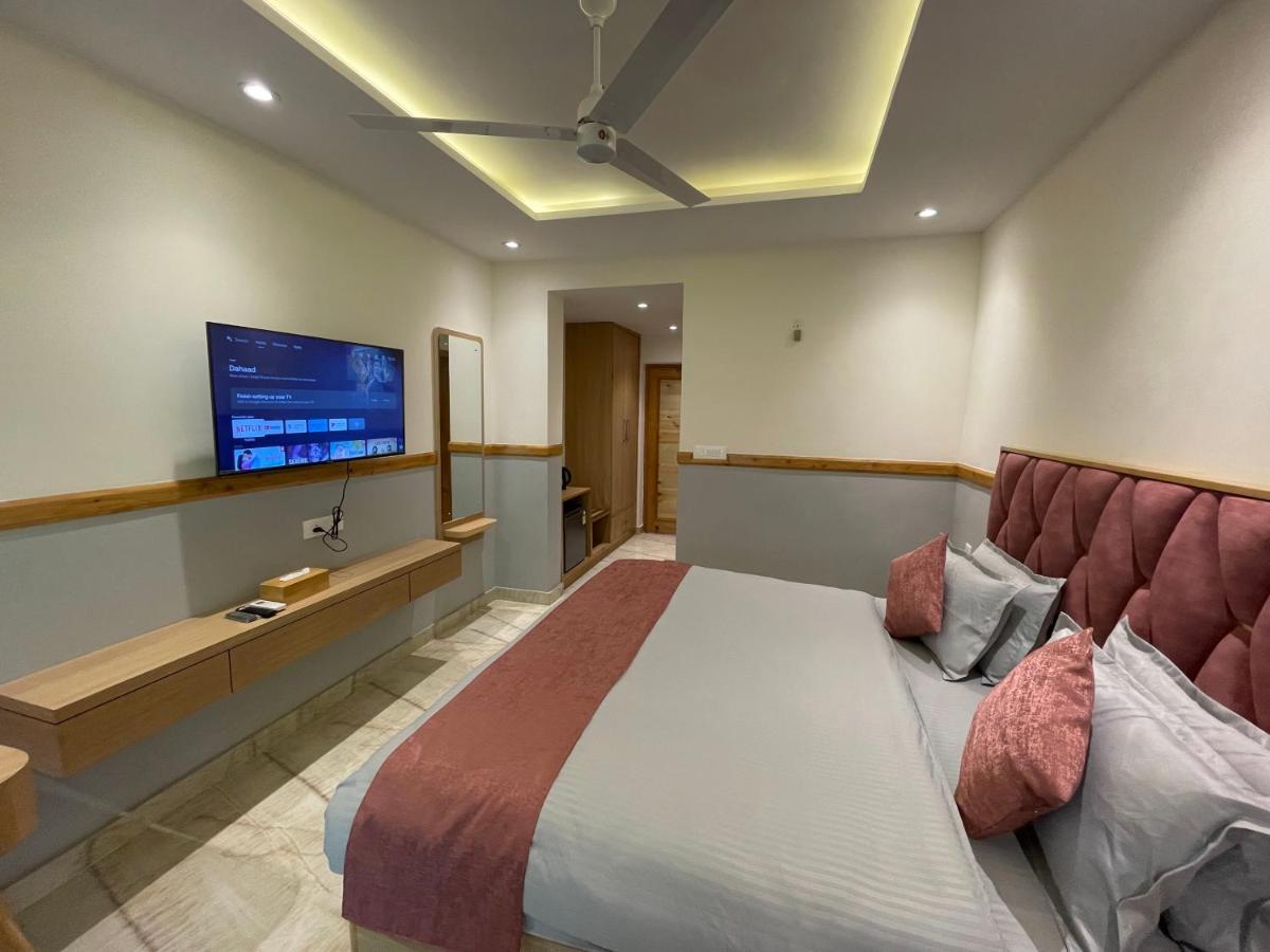 데라둔 The Cocoon B&B 외부 사진