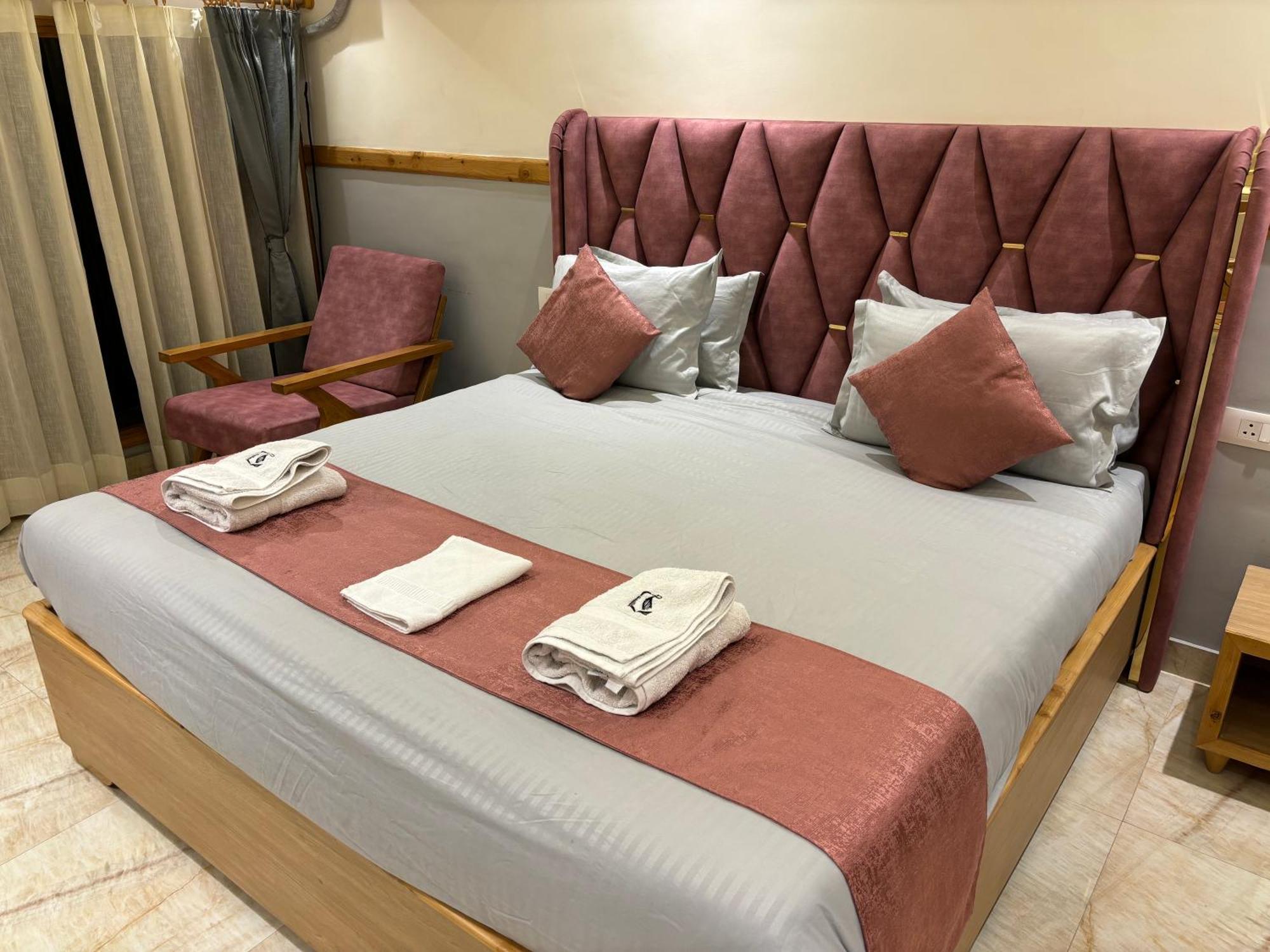 데라둔 The Cocoon B&B 외부 사진