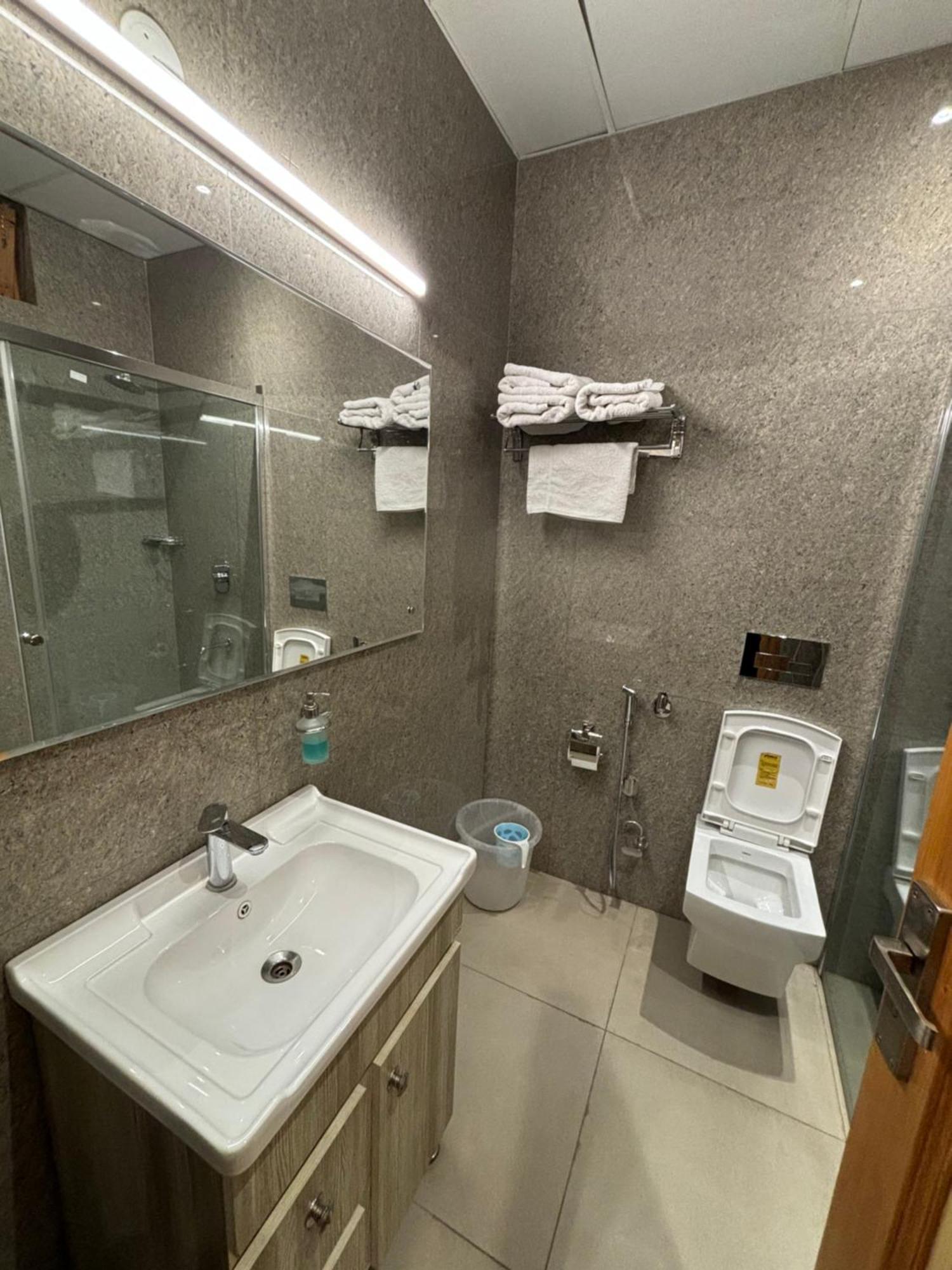 데라둔 The Cocoon B&B 외부 사진