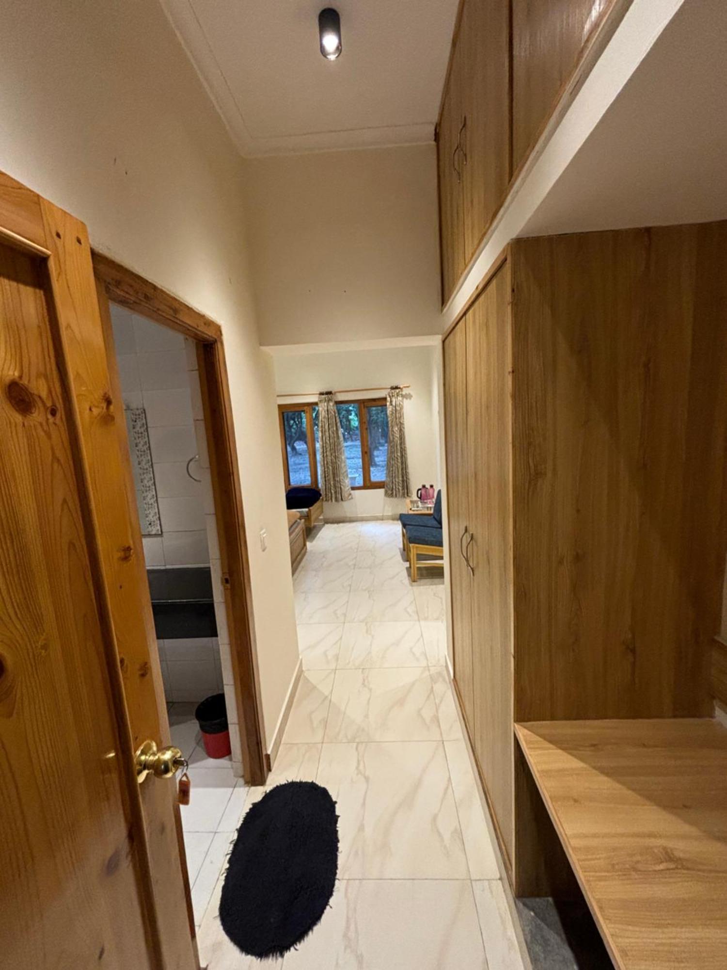 데라둔 The Cocoon B&B 외부 사진